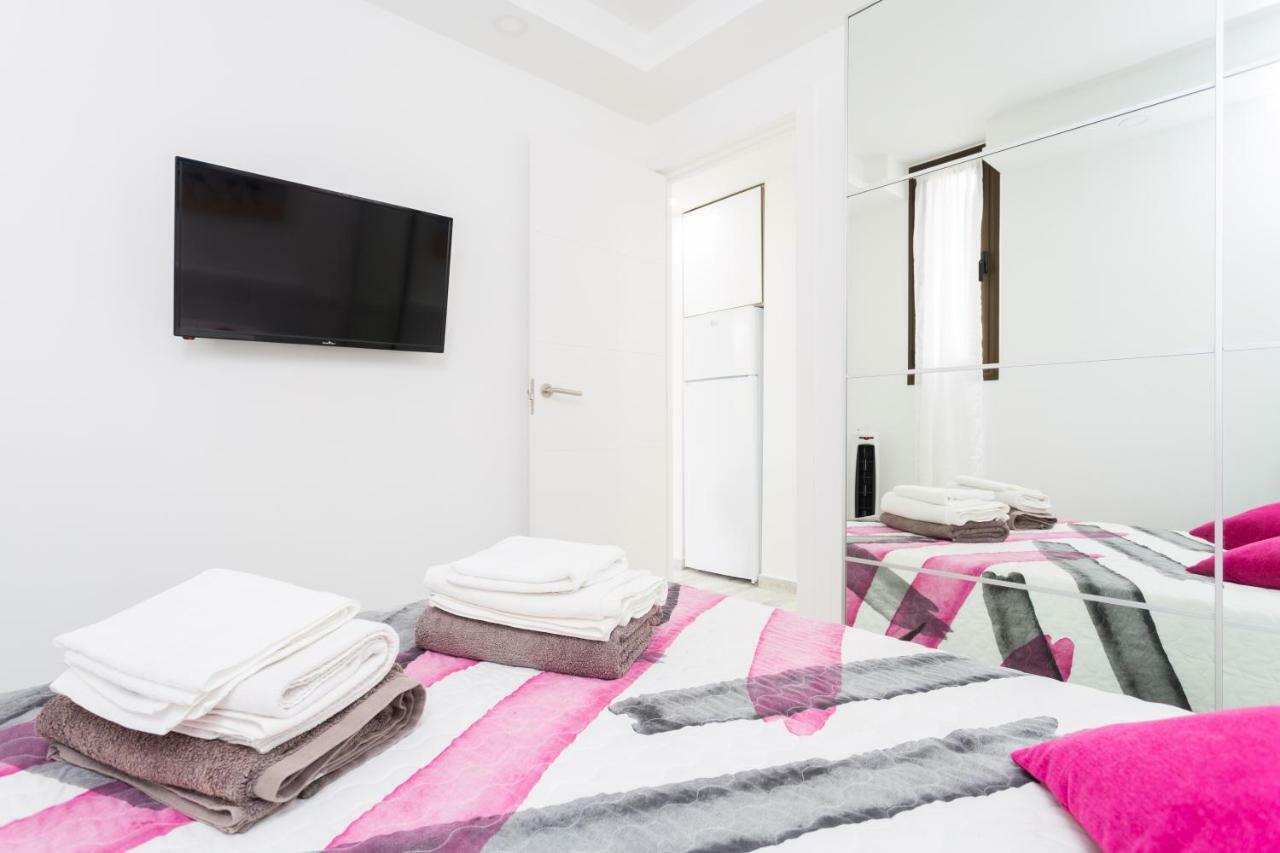 241 Quiet Bungalow With Terrace And Barbecue Playa de las Americas  Luaran gambar