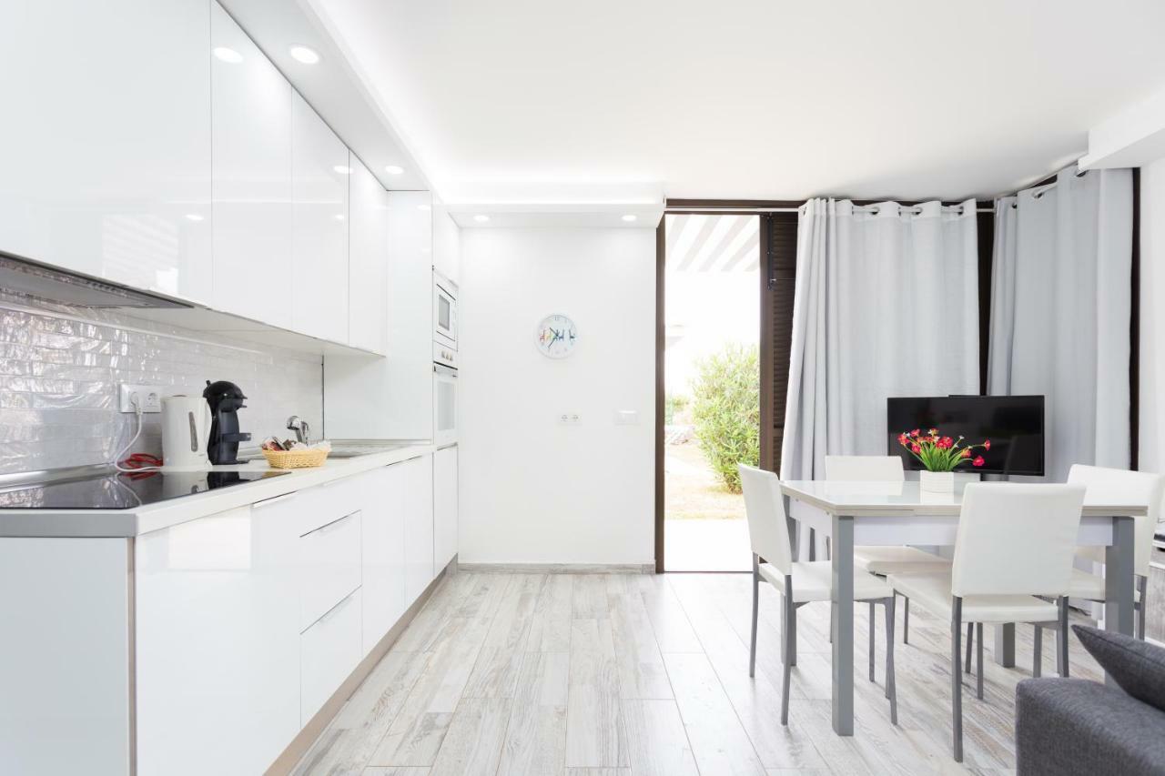 241 Quiet Bungalow With Terrace And Barbecue Playa de las Americas  Luaran gambar